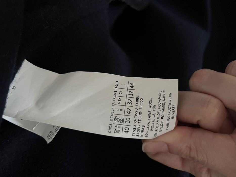 Vand palton grup Maxmara de lana stare buna pentru femei cu gluga