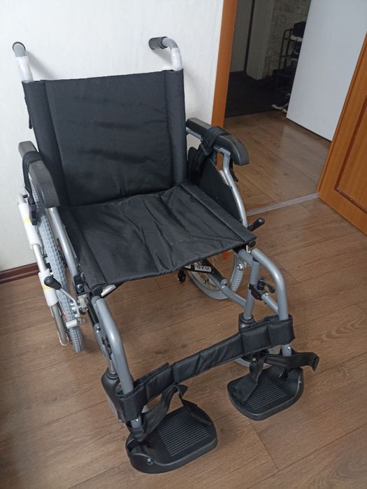 Инвалидная коляска новая