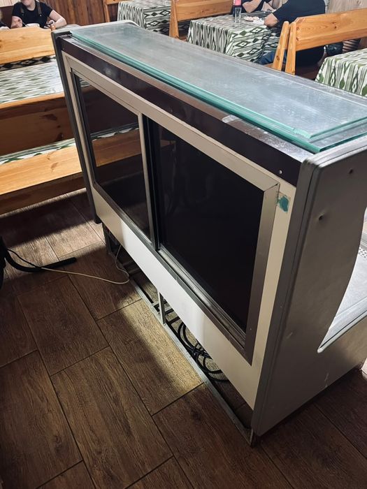 Продам вентриный холодильник