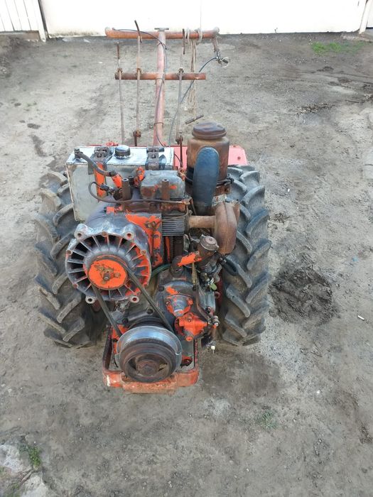 Motocultoare pasquali + tractoras articulat pasquali