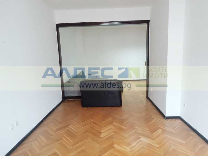 Дава се под наем Офис в София, Център - 120 кв.м за 600 € - Снимка #3