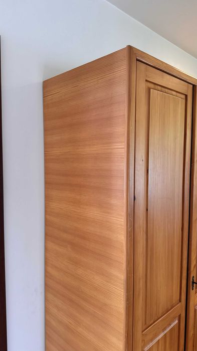 Set mobila din lemn masiv