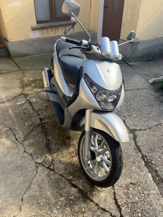 Piaggio Beverly 200