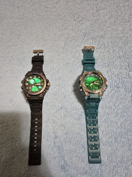 Vând două ceasuri,iluminare după preferințe și rezistente la apă.