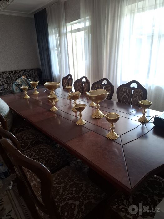 Продаётся стол и стул