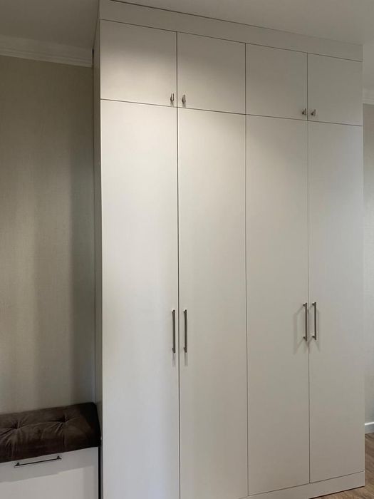 Продам прихожую.