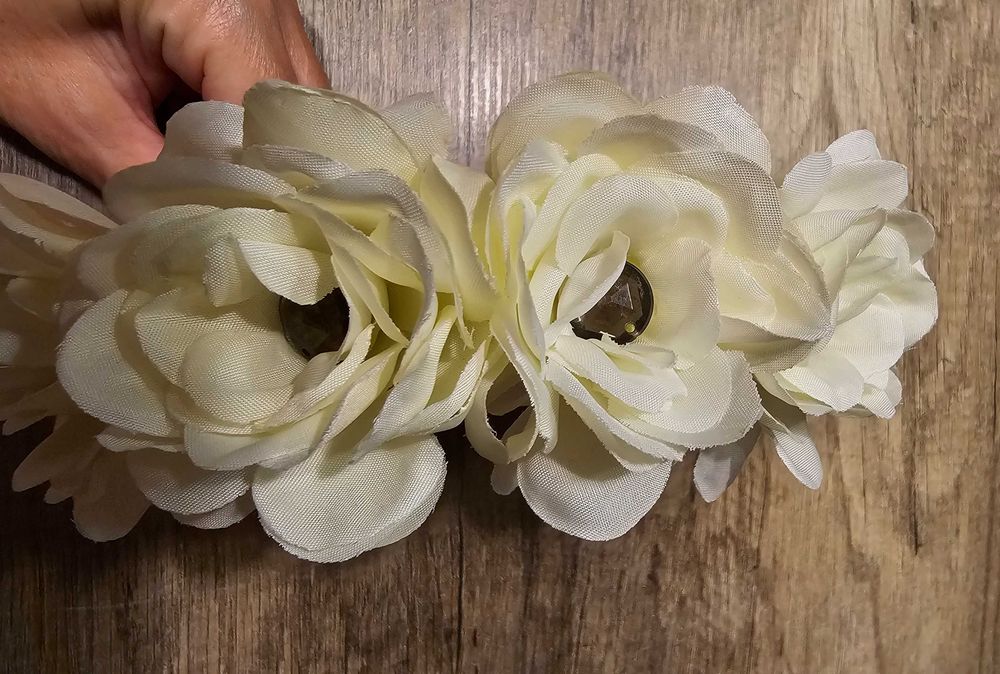 Bentita cu flori mari