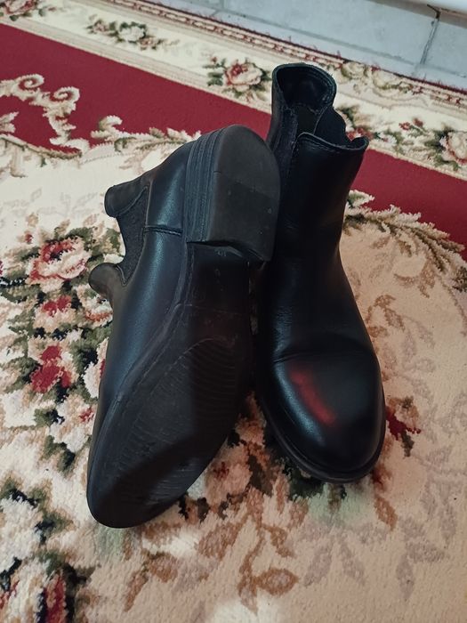 Ghete nr 37 piele sintetica