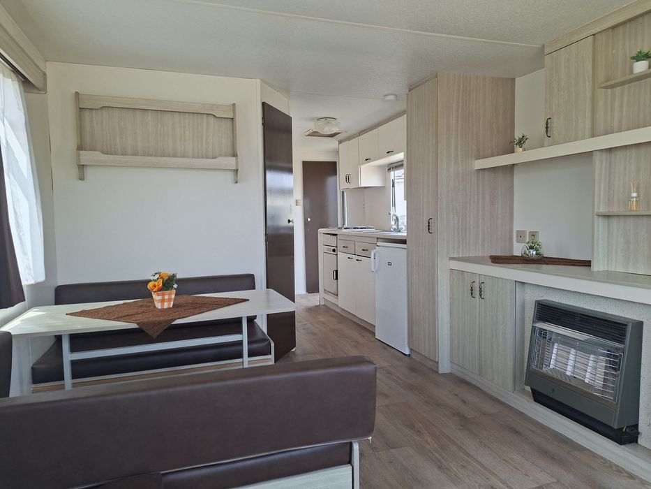 Casa pe roti Casa mobila Tiny House Casa de vacanta / living / 2 dormitoare /  baie / bucatarie / mobilata / 30 mp