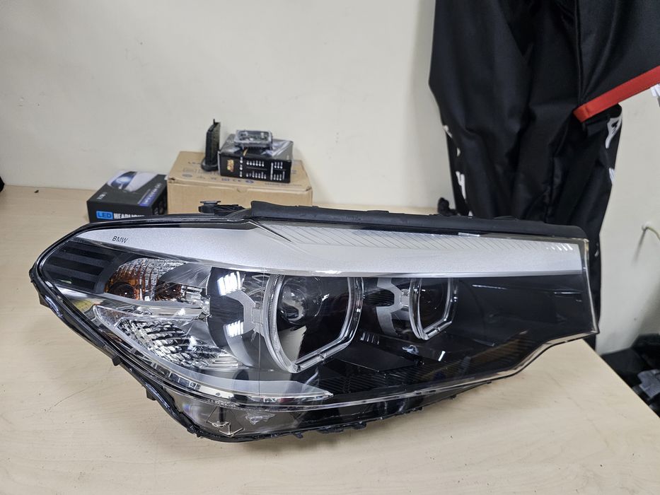 Десен фар BMW 5 G30 XENON desen far бмв 5 г30 ксенон