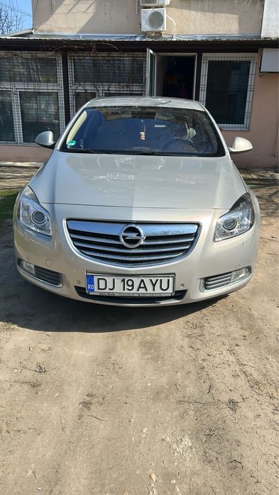 Opel insignia 2.0 diesel an 2013