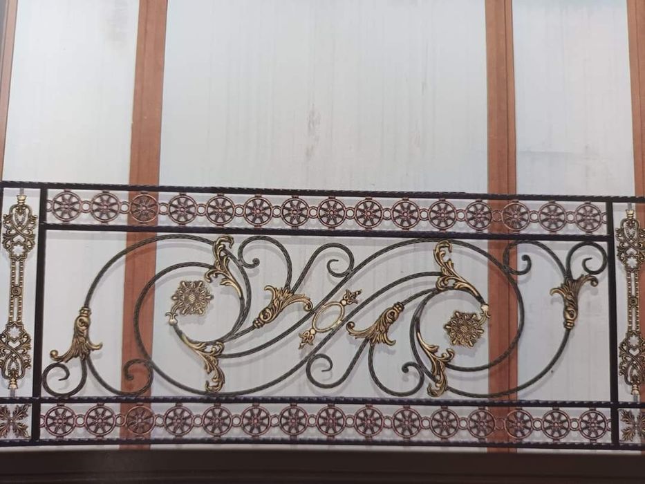 Scari metalice, Balustrada și Balcoane din fier forjat