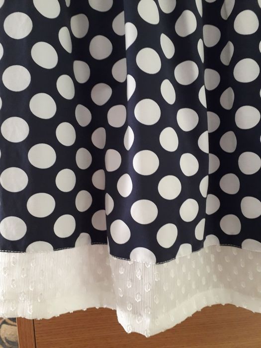 Fusta de vara cu dantelă