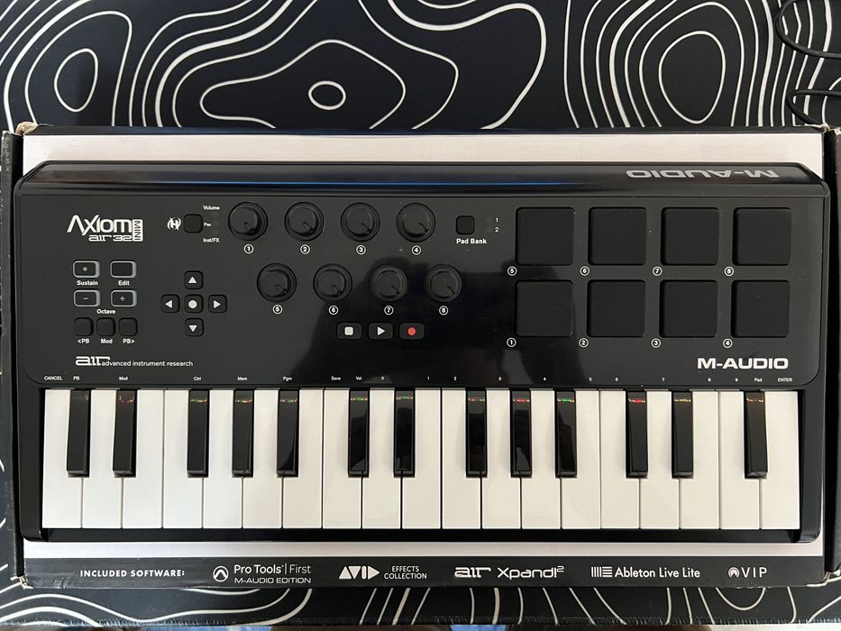 MIDI-клавиатура M-AUDIO