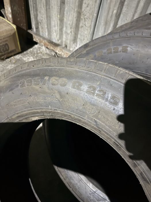 Рулевые шины на тягач 295/60R22,5