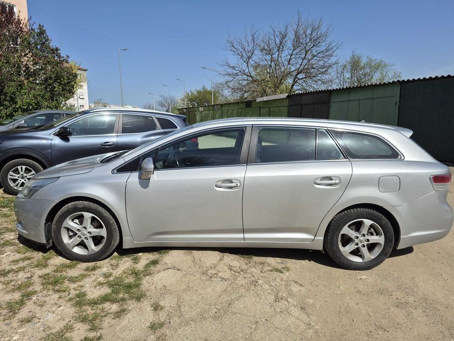 Toyota Avensis T27