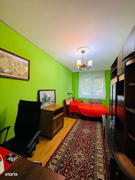 Apartament cu 3 camere pe str. Aluminei langa Liceul Ortodox