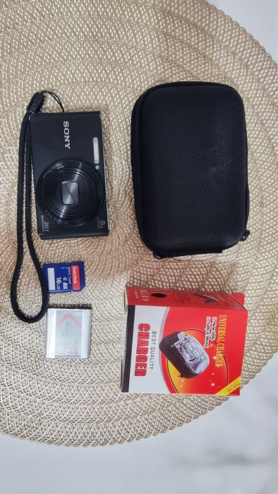 Cameră digitală Sony DSC-W830  ,superb,20,1 mp ,ideal cadouri deos