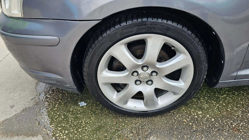 Toyota Avensis 2004 2.0 VVT-i