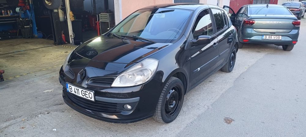 RENAULT 30 2008