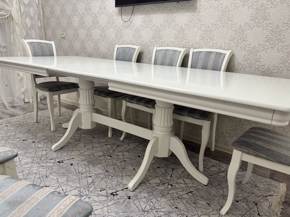 Продам комплект стол со стульями