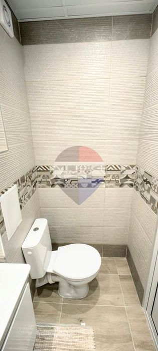 Преустроена панелна гарсониера, кв.Трошево, ЙГ