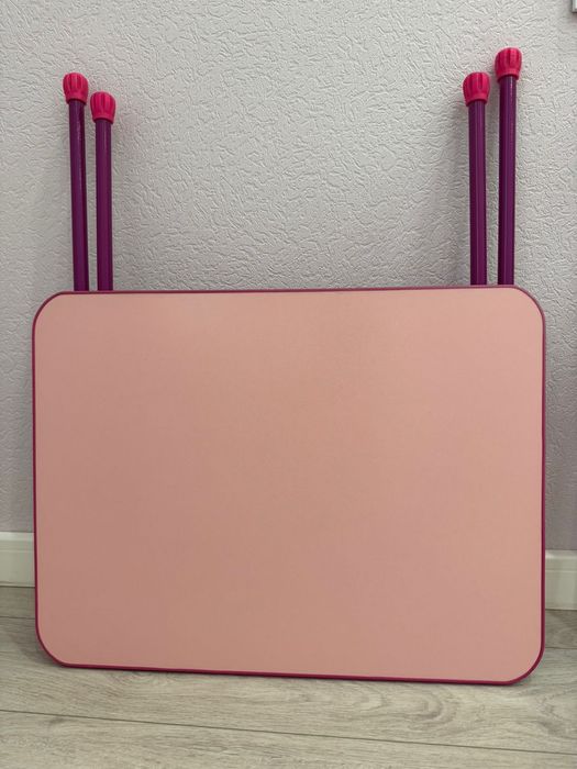 Продам детский стол.