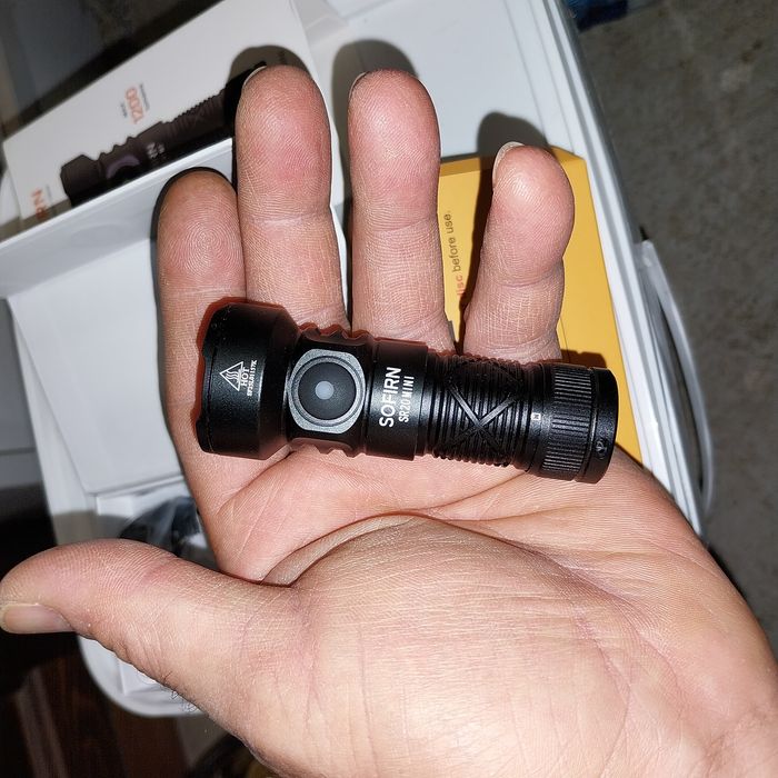 Фенер Sofirn SR20 mini
