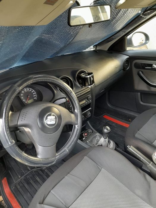 Seat ibiza 1.4 benzina an 2004