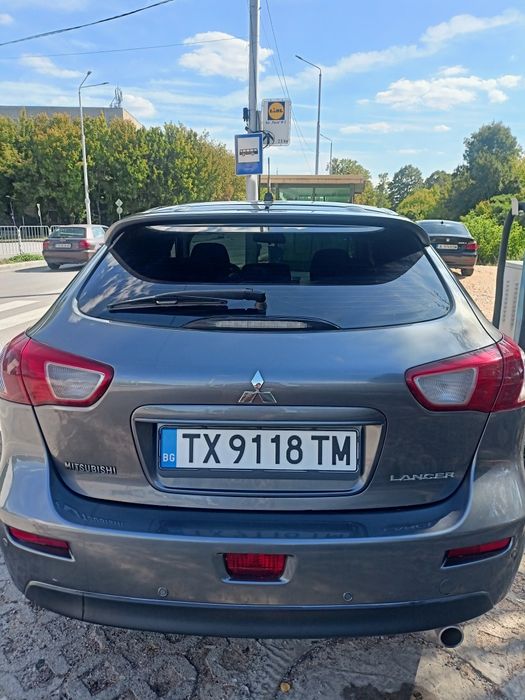 Mitsubishi  lancer