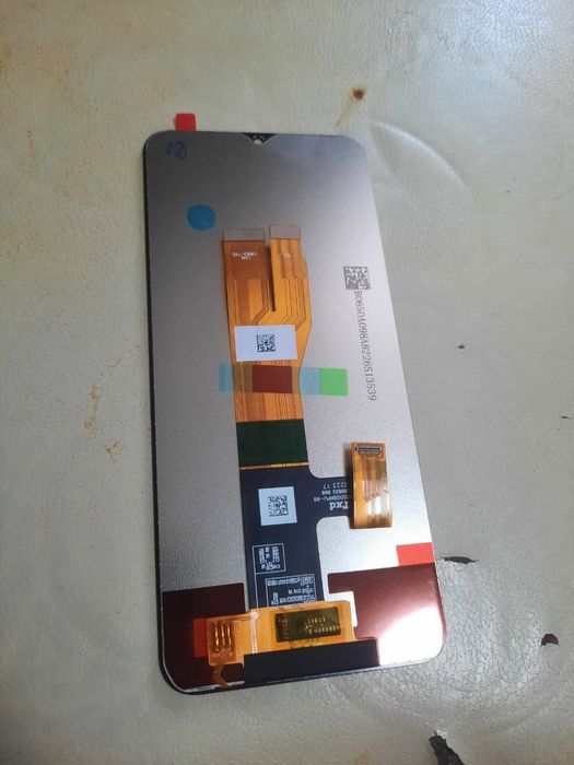 Продам дисплей на телефон Realme c33