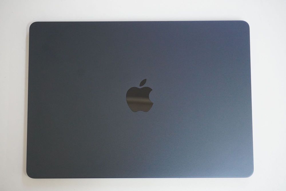 Macbook M2 16/256