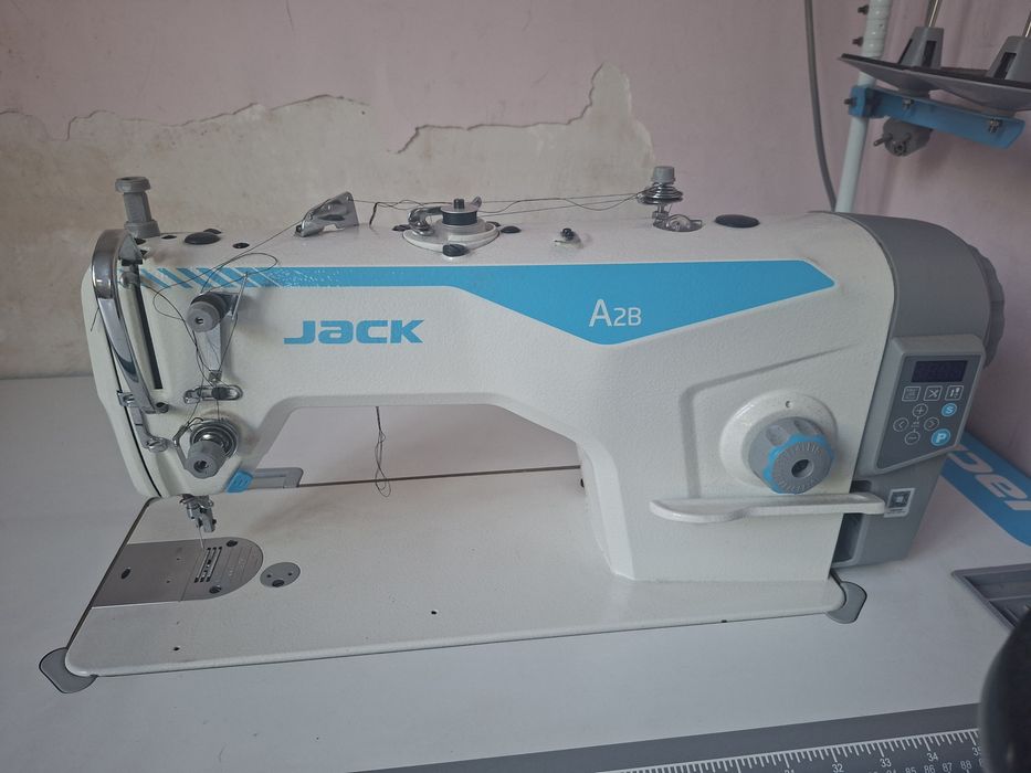 Jack A2B madelidagi tikuv mashinasi srochna sotiladi