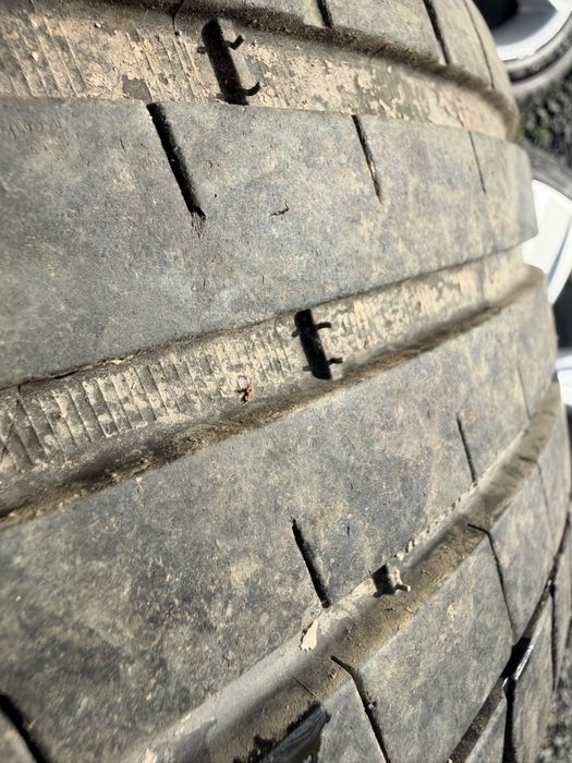 Jante aliaj R18 5x114.3 + anvelope 215/40 R18 – stare foarte bună