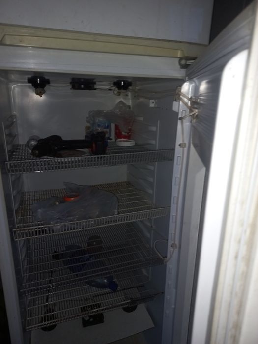Продам холодильник