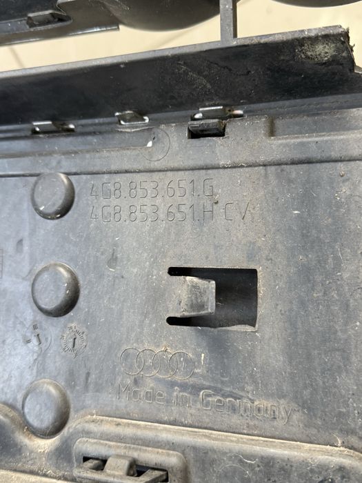 Решетка Audi A7 C7 15-18 S-line оригинална 4G8 853 651 G