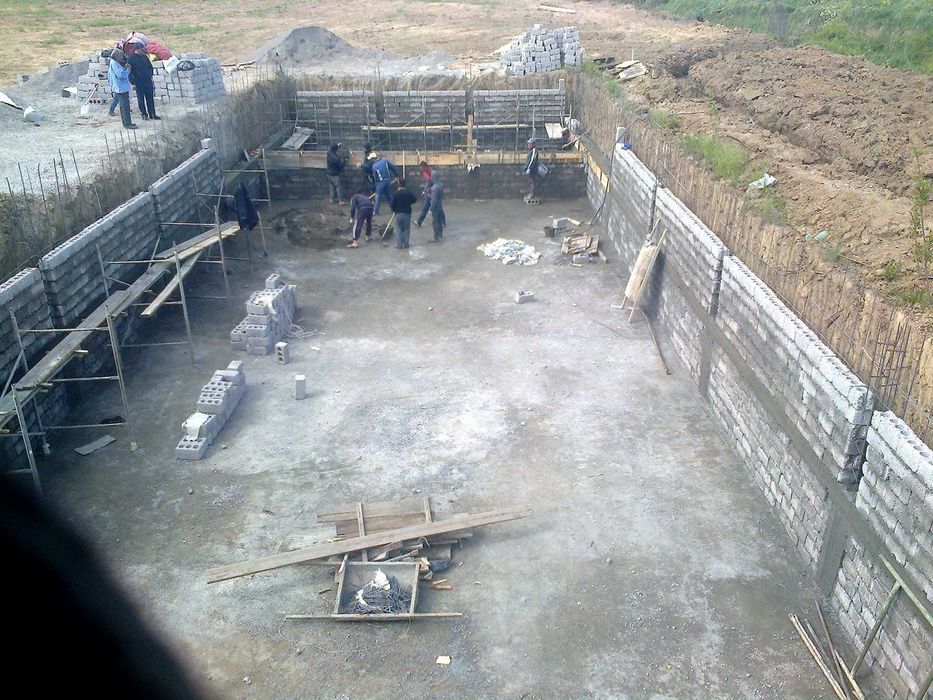 Резервуары  пленочные  для полива полей до 10000 кубометров воды