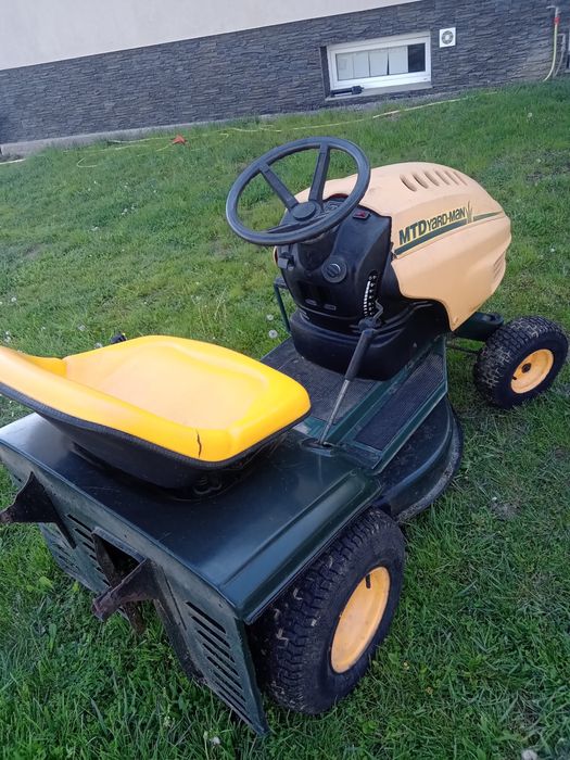 Vand tractoras de tuns iarba 14.5CP