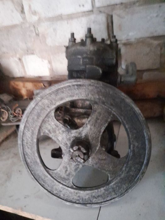 Продам! Компрессор Зил 130