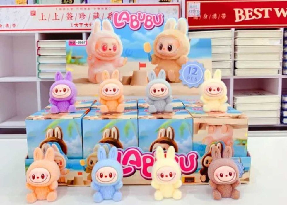 Рандомные фигурки от Лабубу