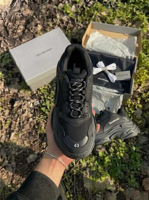 Balenciaga Triple S Negru