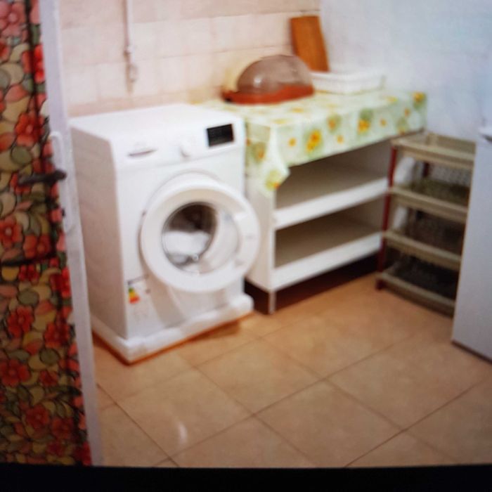 Дава се под наем Двустаен апартамент в Велико Търново, Център - 40 кв.м за 220 € - Снимка #3