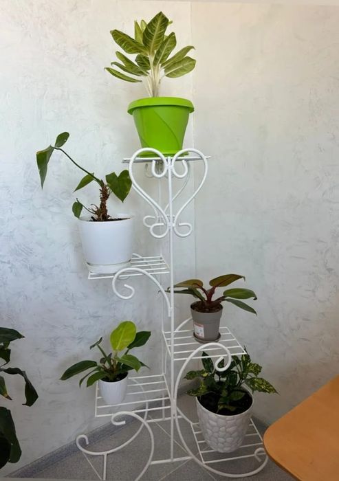 Полки для цветов.