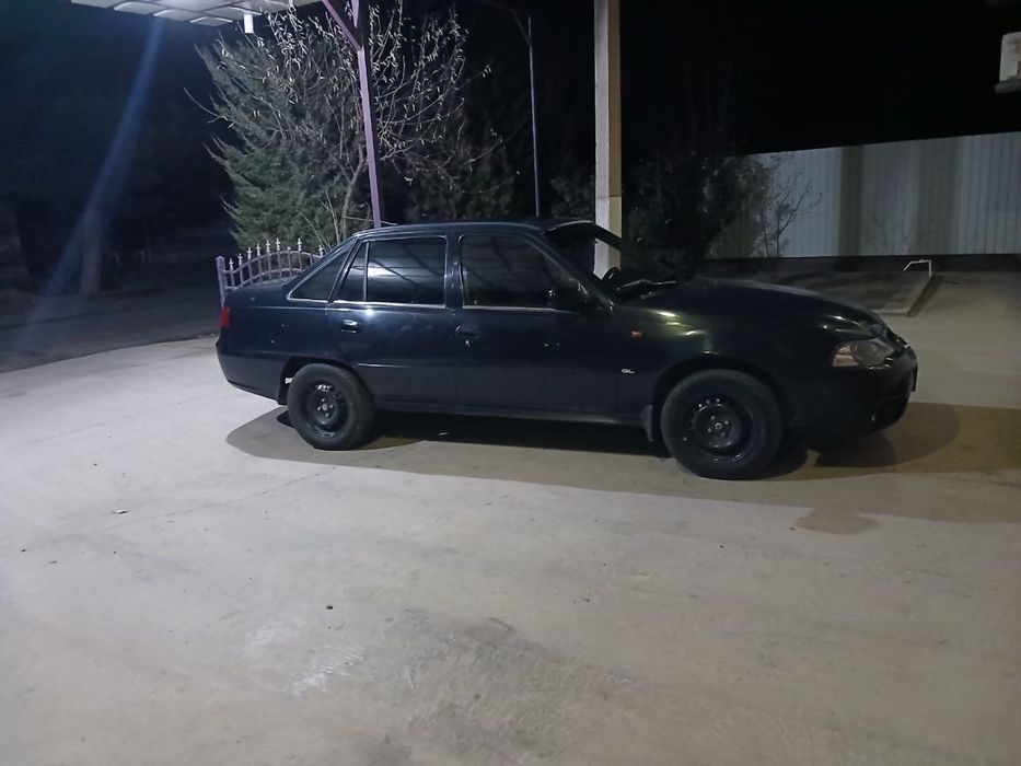 Nexia 2 сотилади урилмаган