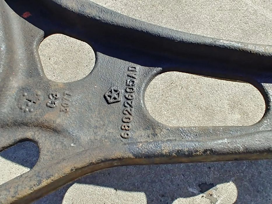 brat bascula stanga fata 3.0 crd vm44d jeep grand cherokee 4 wk wk2 2012  68022605ad