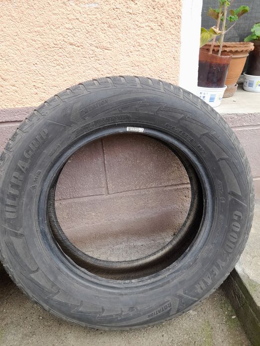 Зимни гуми Good year