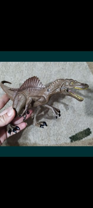 Продам динозавра