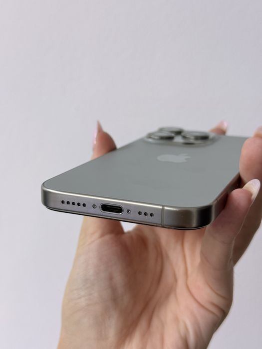 Apple iPhone 15 Pro 256Gb Natural Titanium 100%