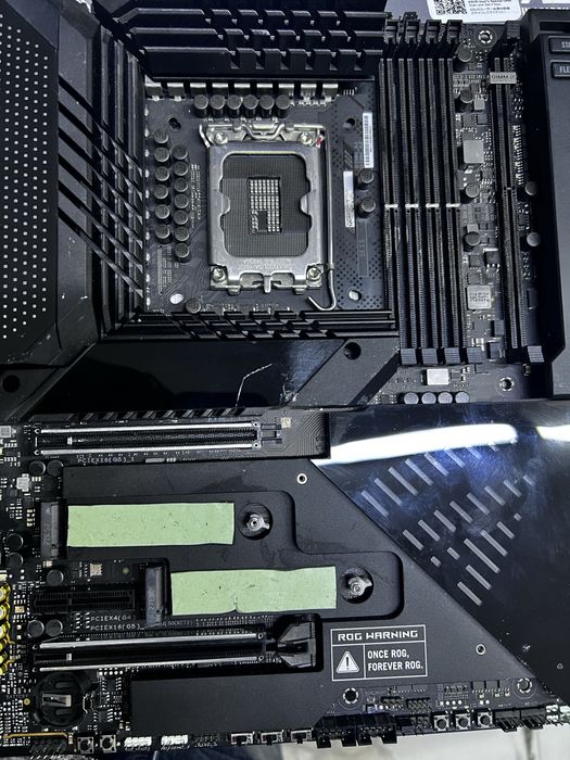 материнская плата maximus extreme z790