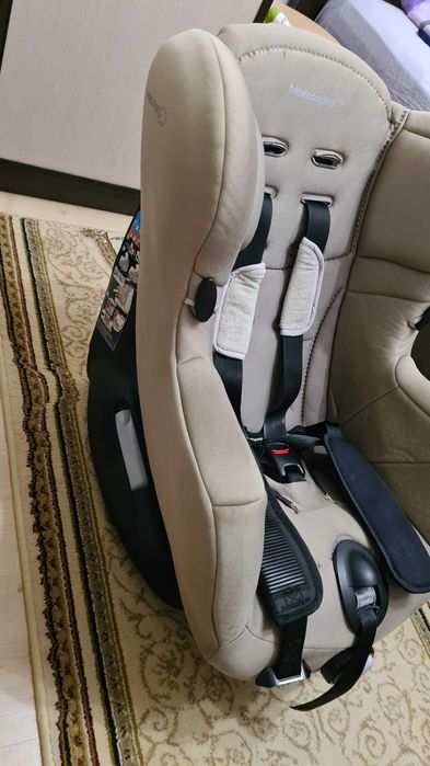 Столче за кола Bebeconfort Iseos Neo+